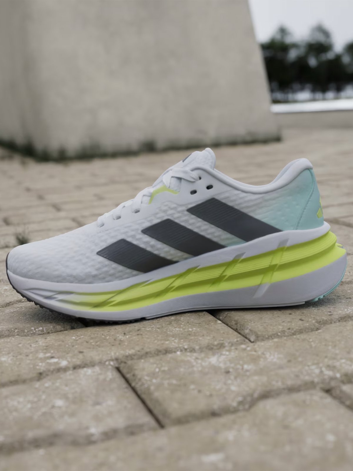 adidas Adistar 3 Cloud White / Core Black / Pulse Lime
