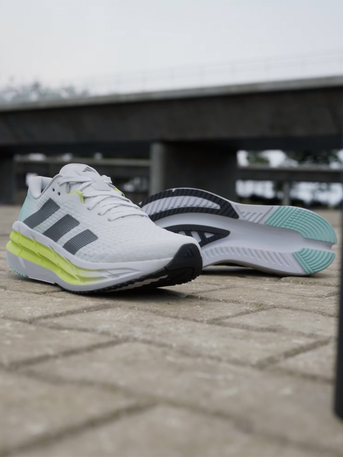 adidas Adistar 3 Cloud White / Core Black / Pulse Lime