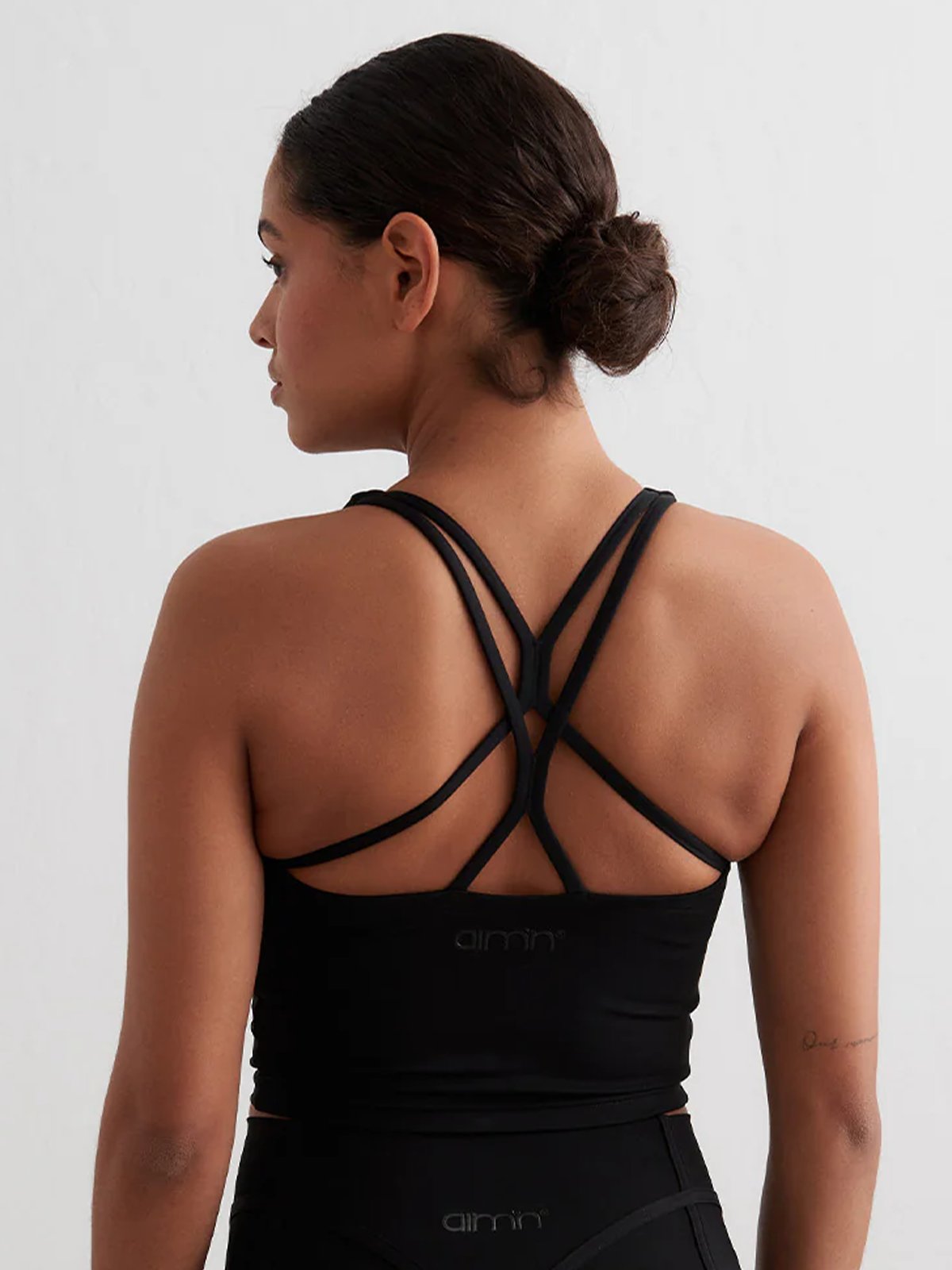 Aim'n Sculpting Strappy Bralette Black