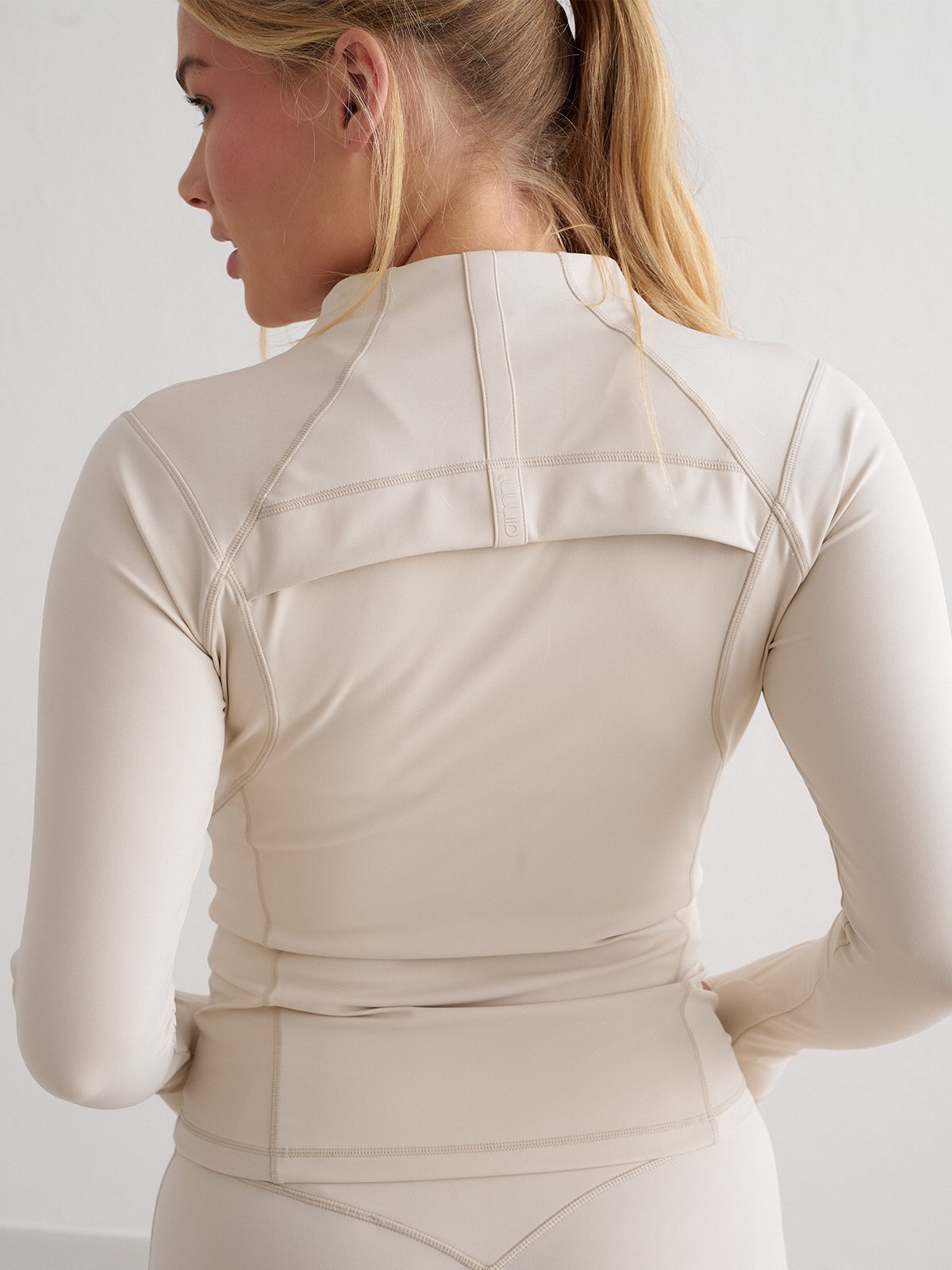 Aim'n Sculpting Zip Jacket Clay