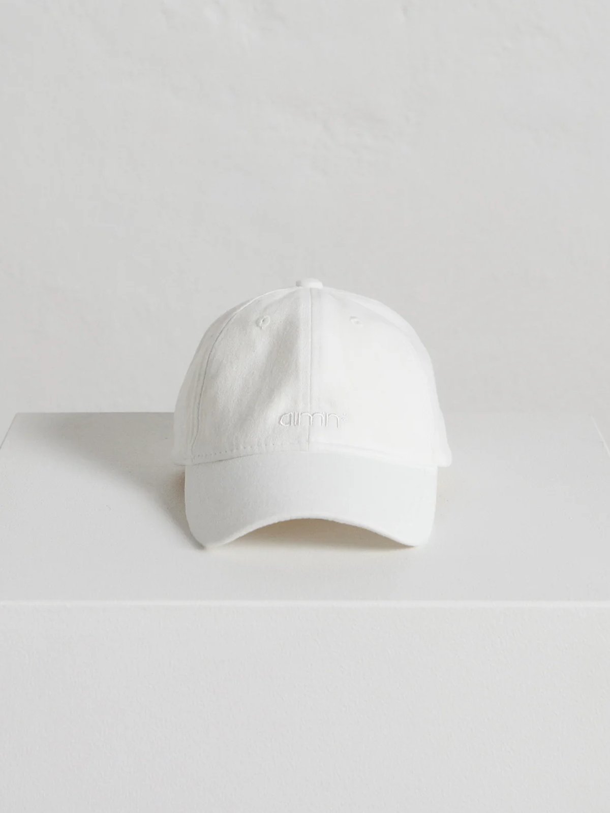 Aim'n Small Logo Cap White