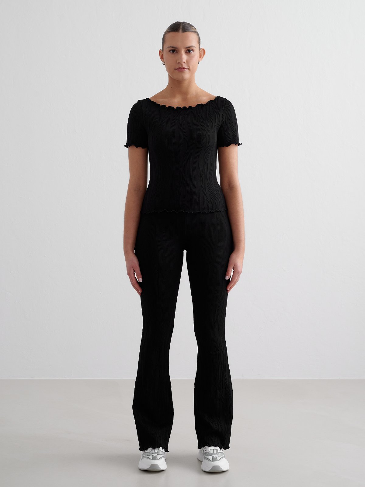 Aim'n Tulip Short Sleeve Top Black