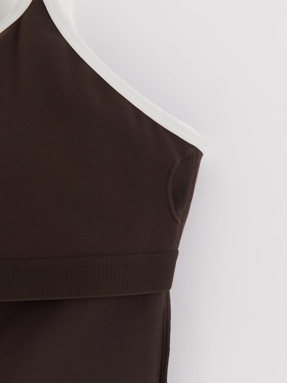 Aim'n Sense Contour Singlet Chocolate