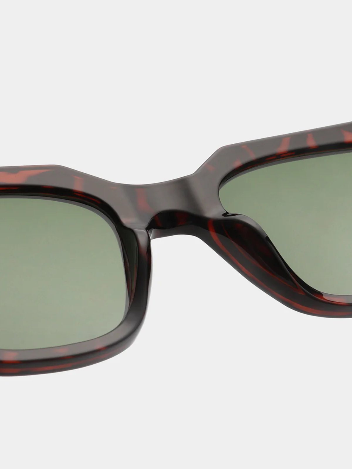 A. KJÆRBEDE Kaws Demi Tortoise