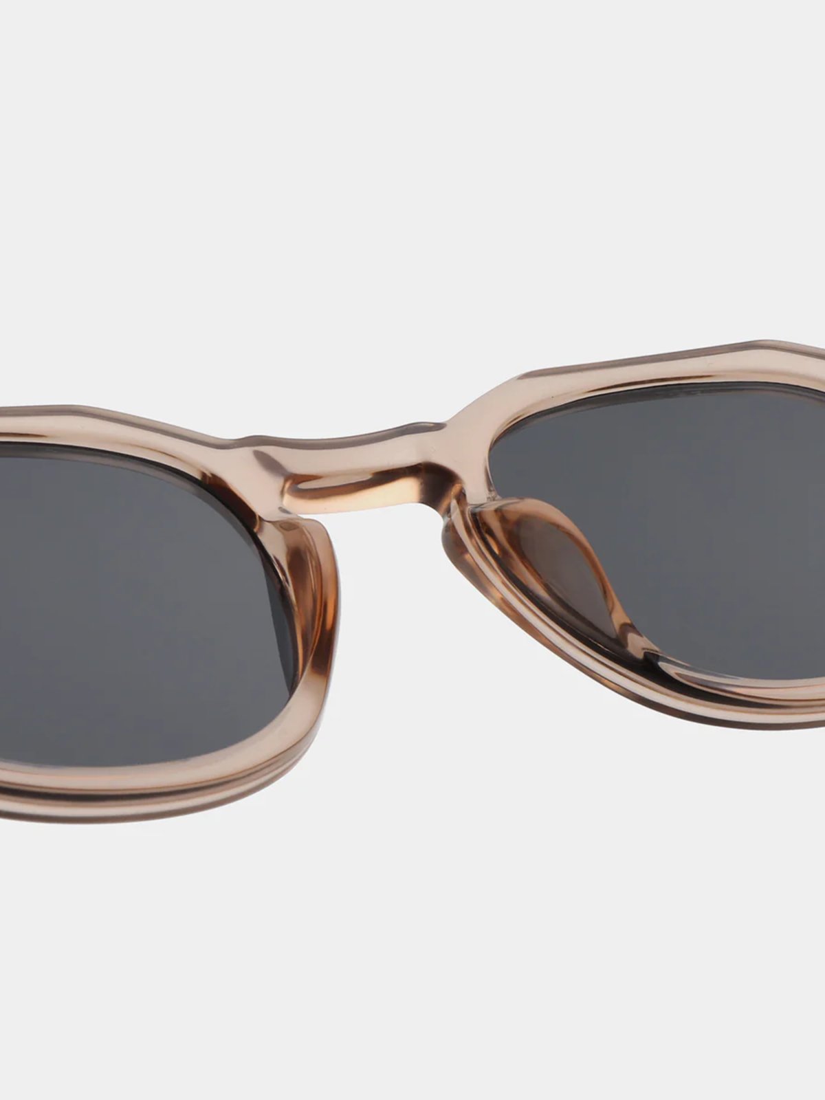 A. KJÆRBEDE Zan Champagne