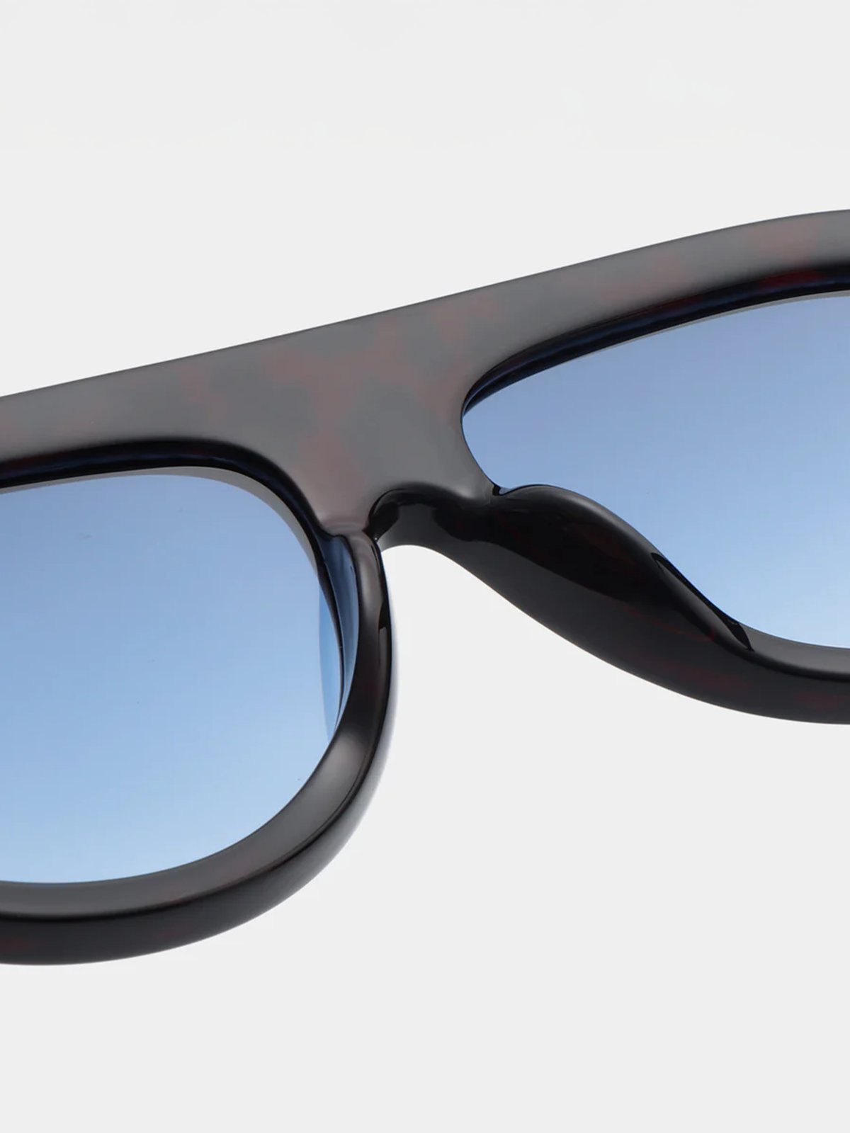 A. KJÆRBEDE Rio Demi Tortoise