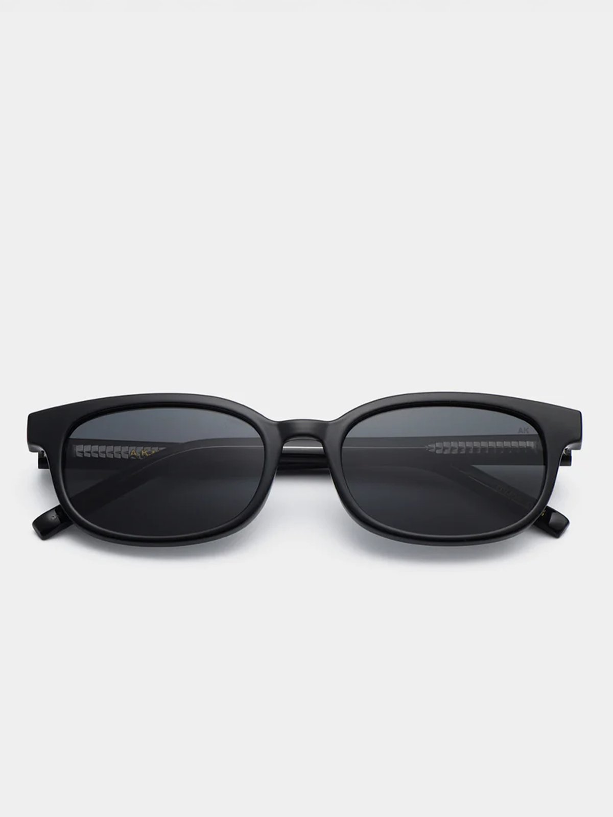 A. KJÆRBEDE Charlie Black