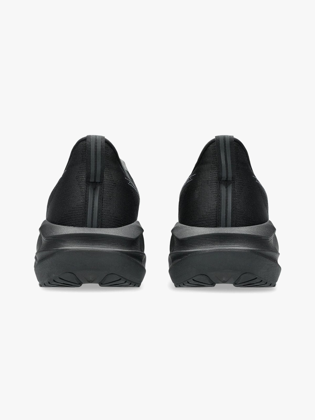 ASICS Novablast 5 Black / Carrier Grey