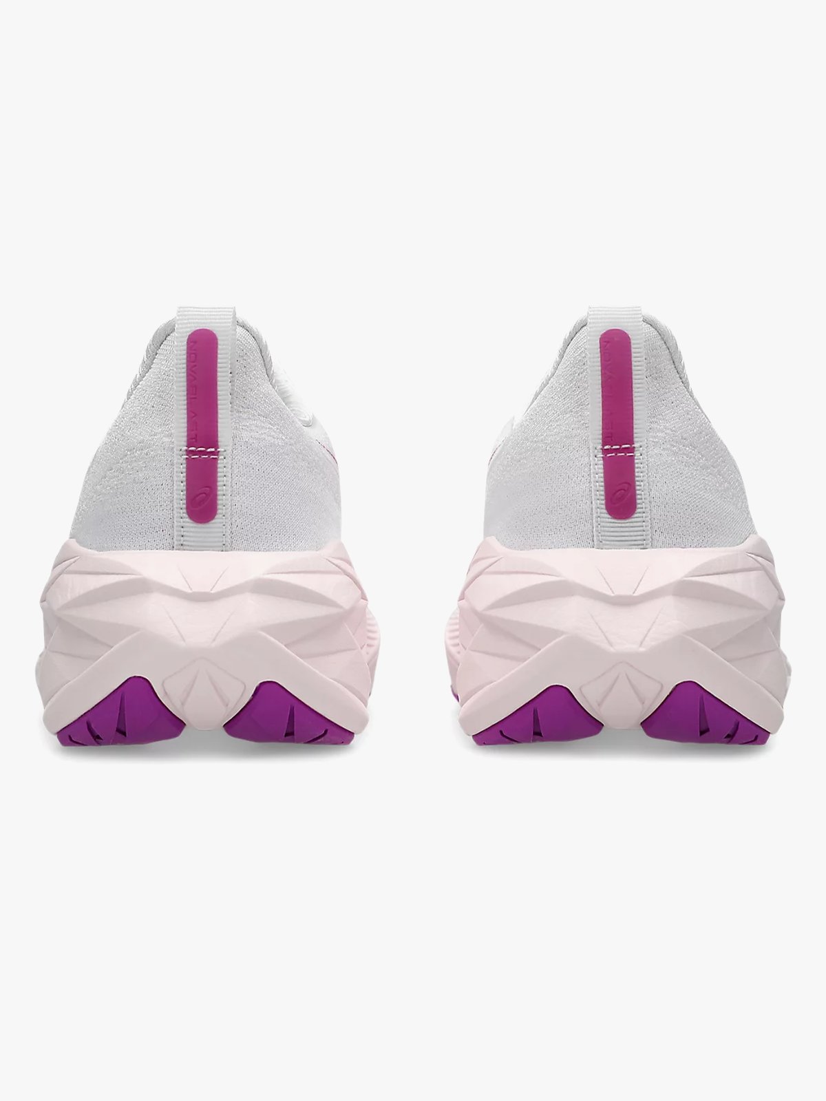 ASICS Novablast 4 White/Soothing Sea