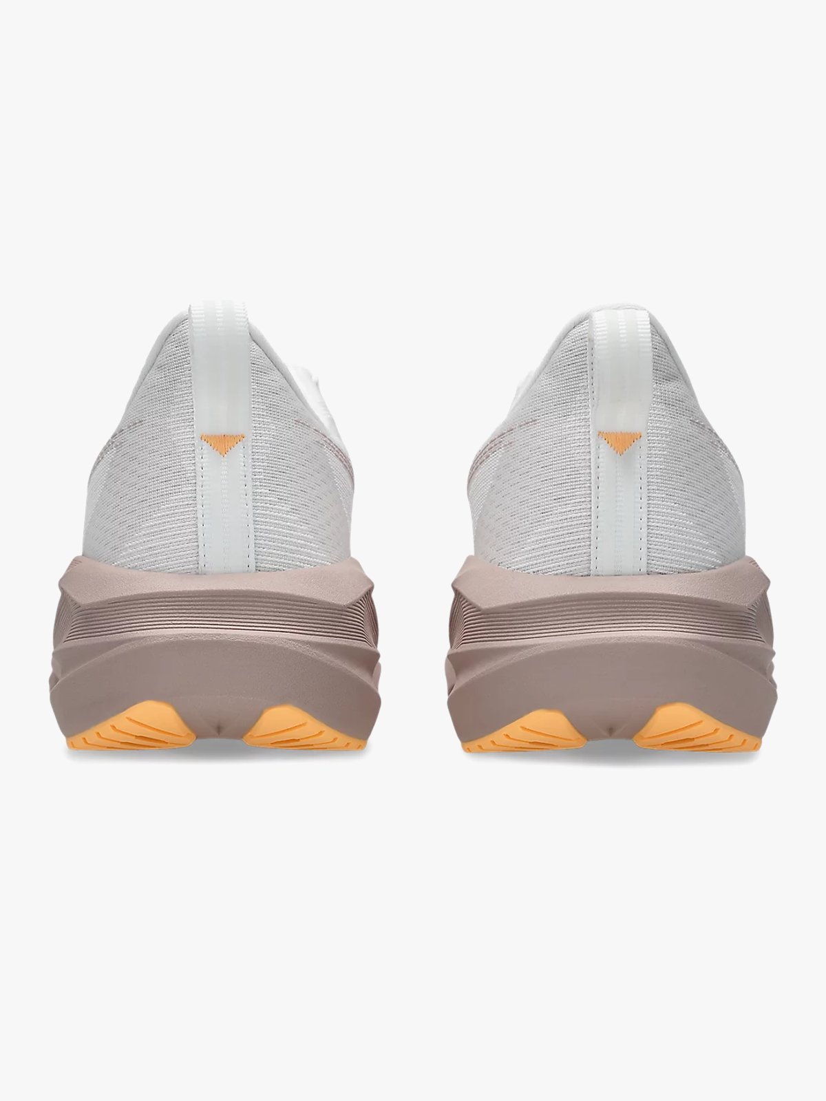 ASICS Novablast 5 White/Fawn