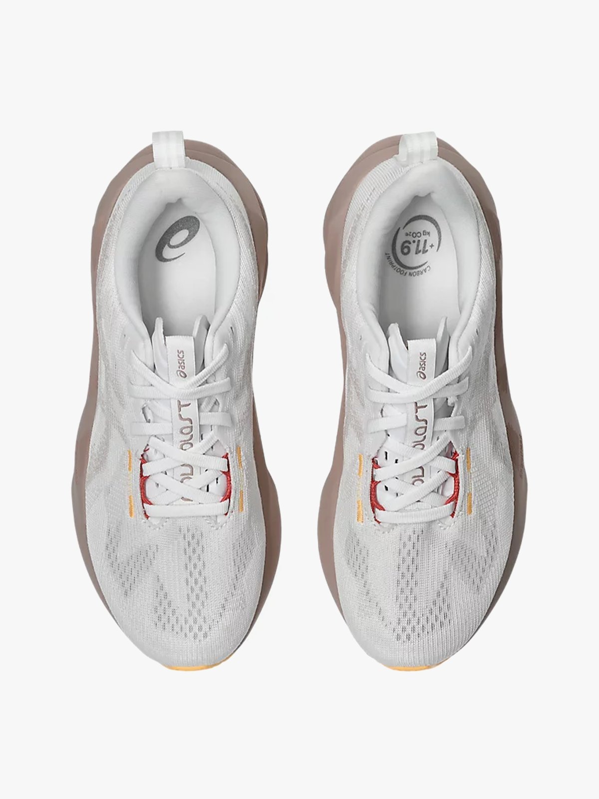 ASICS Novablast 5 White/Fawn