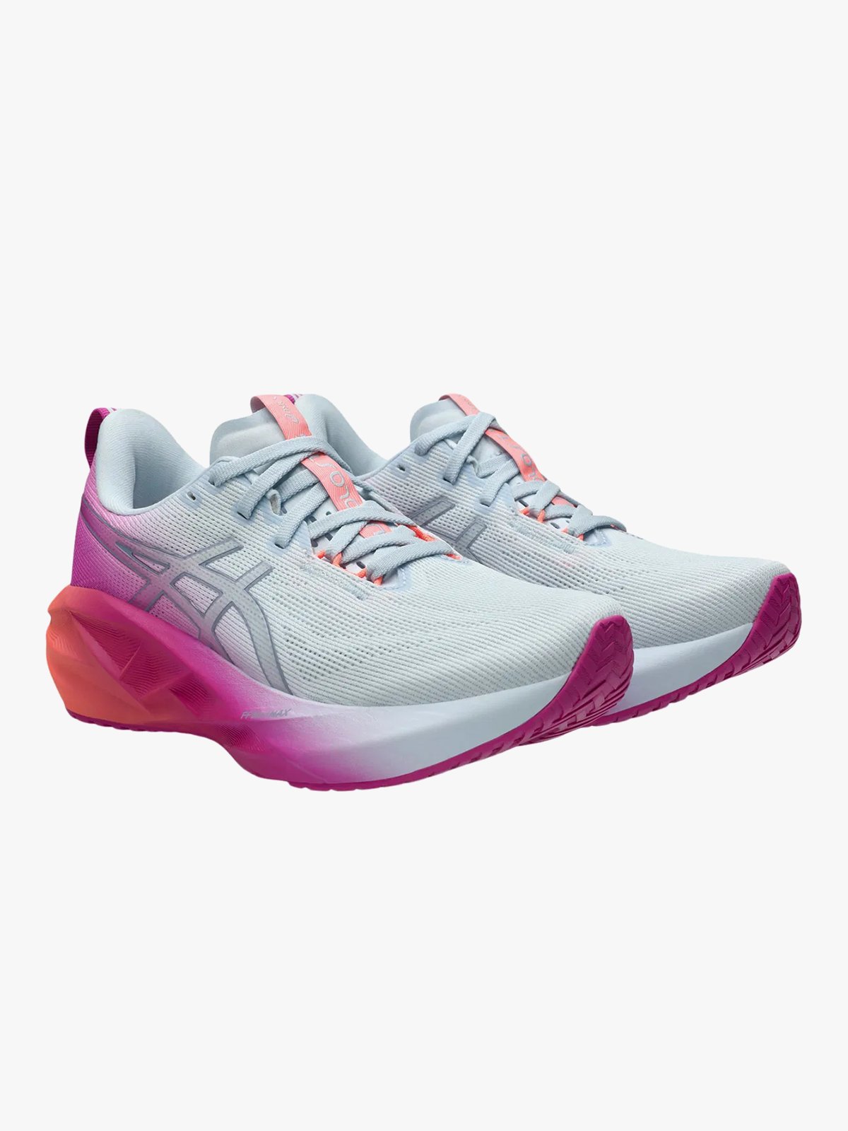 ASICS Novablast 5 Sky / Digital Sakura