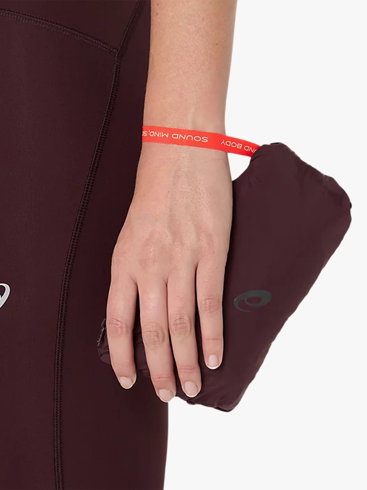 ASICS Road Packable Jacket Dark Currant