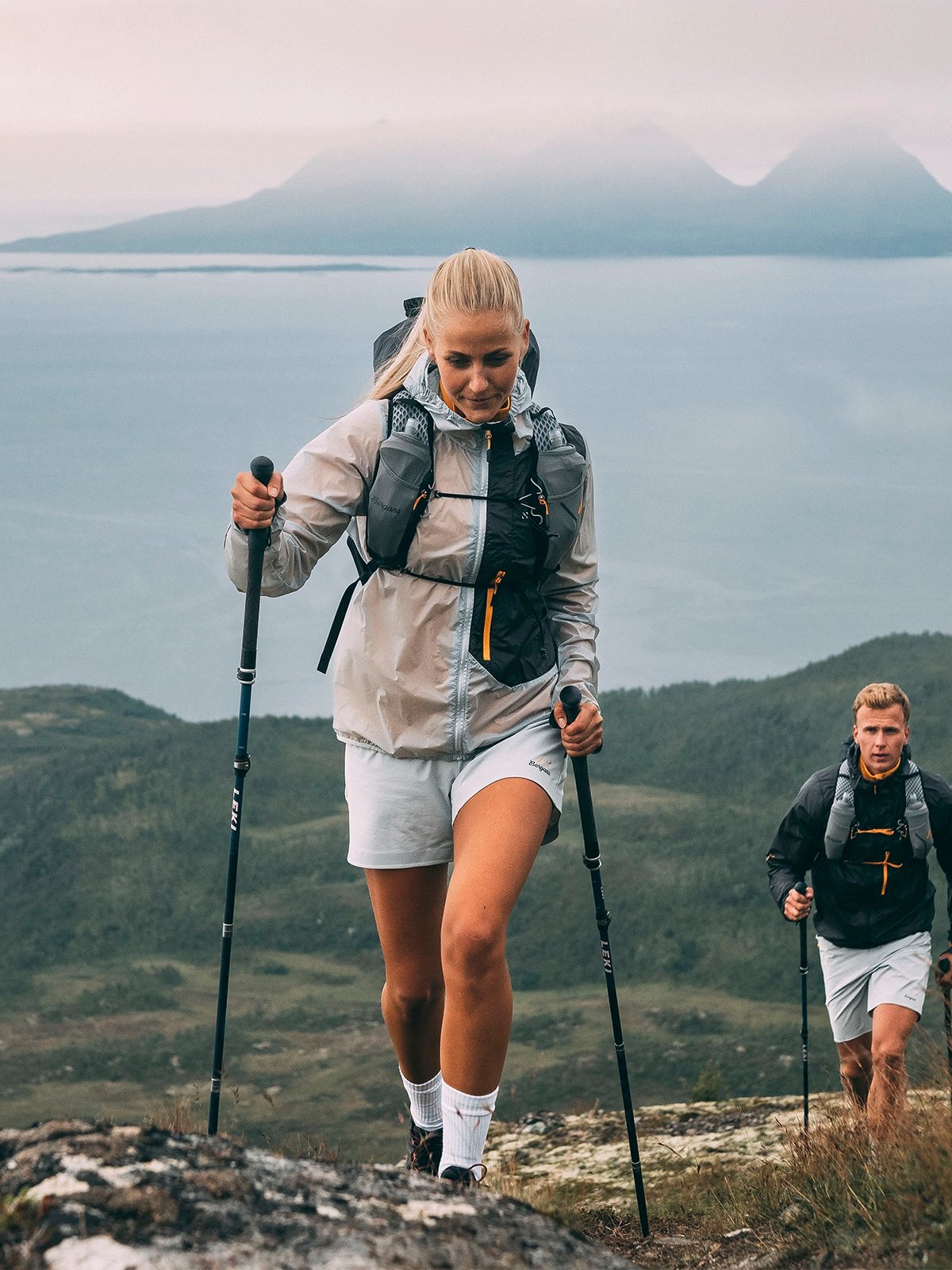 Bergans Y LightLine Fastpack Dark Shadow Grey