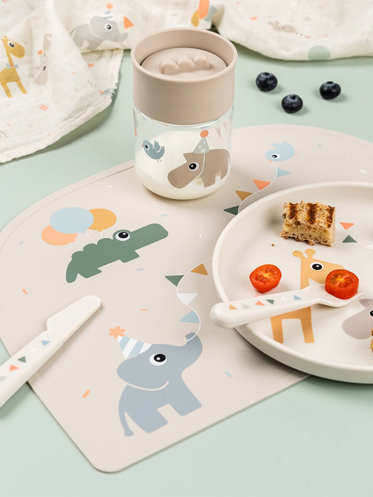 Done by Deer Silicone placemat Celebration Sand