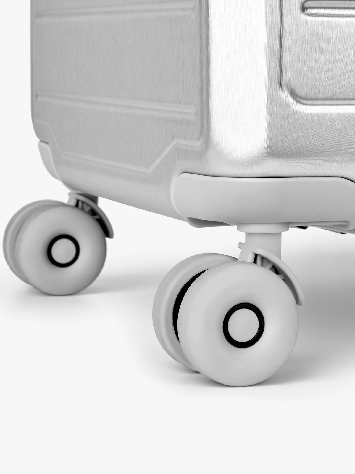 DAY ET Tonal 24" Trunk Silver