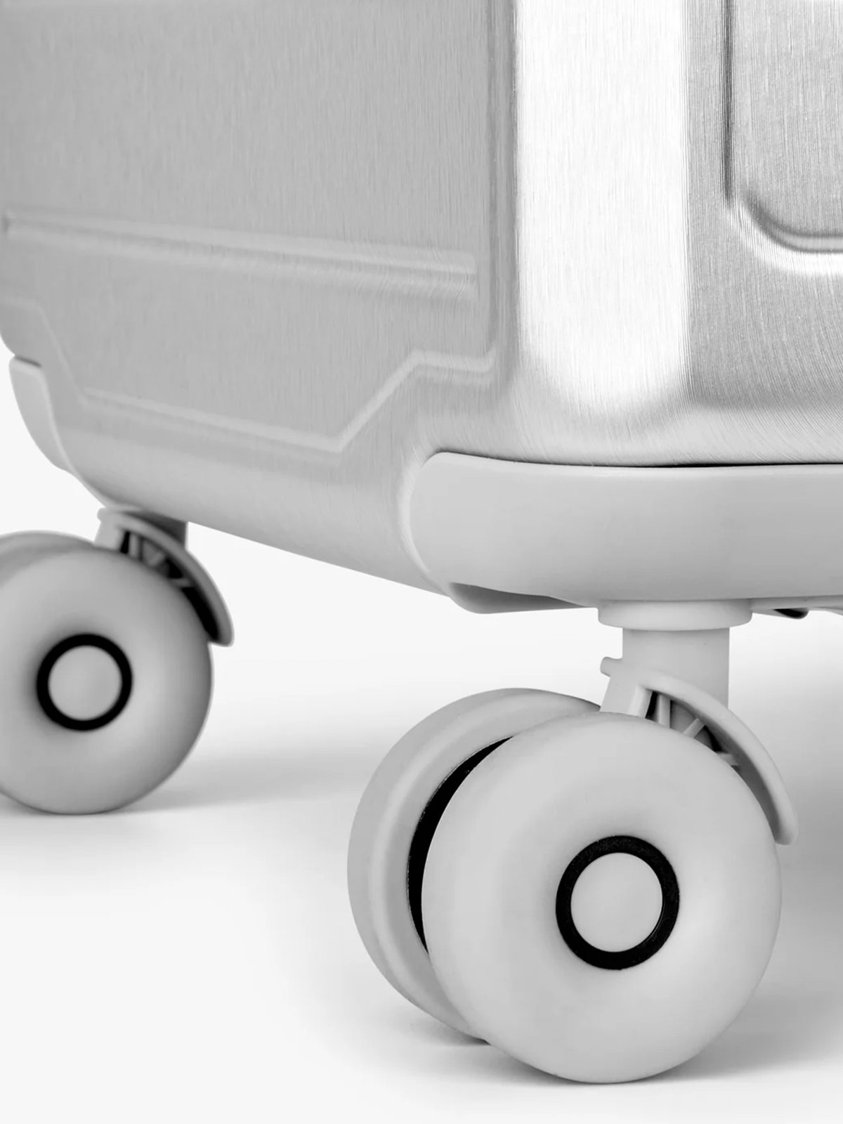 DAY ET Tonal 28" Trunk Silver