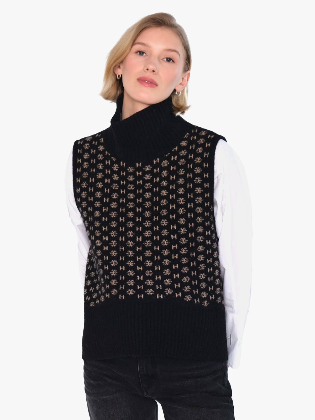 Hést Logo Vest Black