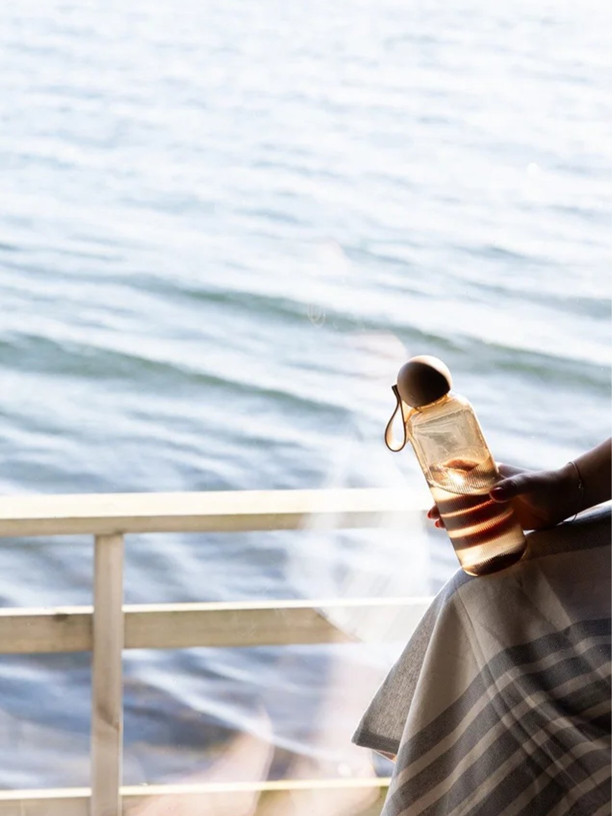 Sagaform Ture drikkeflaske Fudge Fudge Pantone 4261C