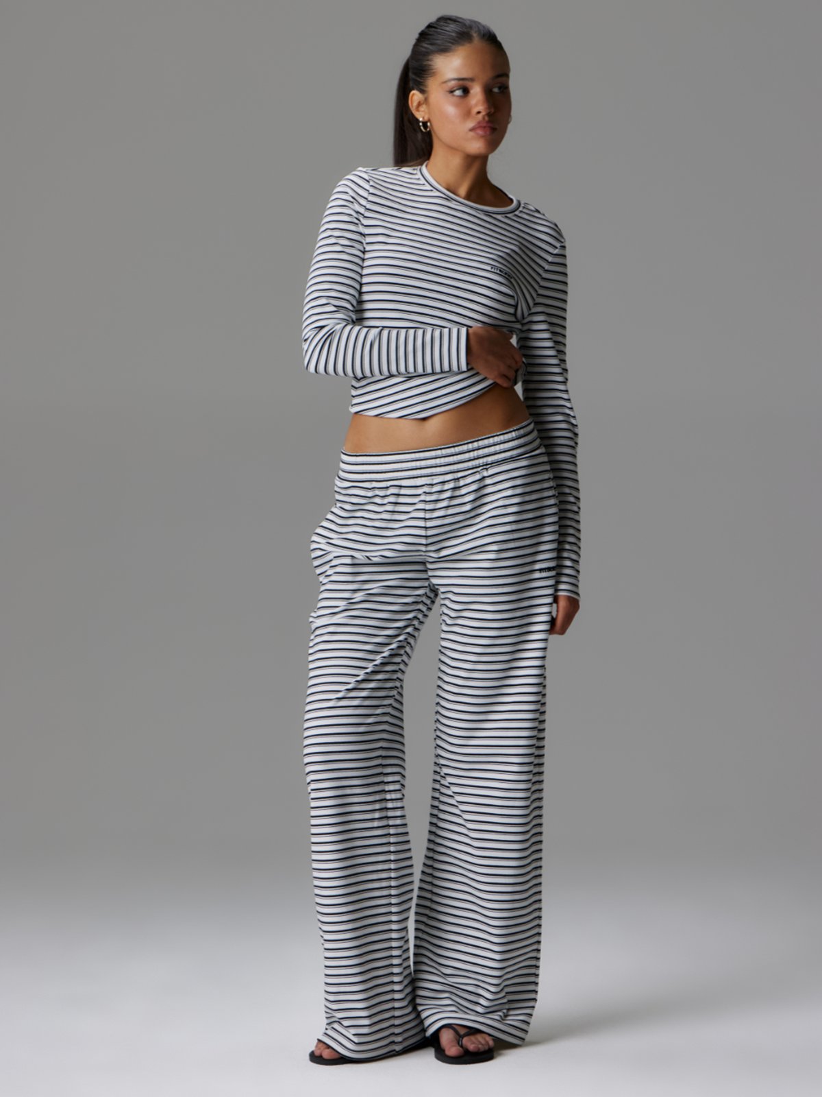 Fitberry Palmer Soft Stripe Wide Leg Pants White / Black