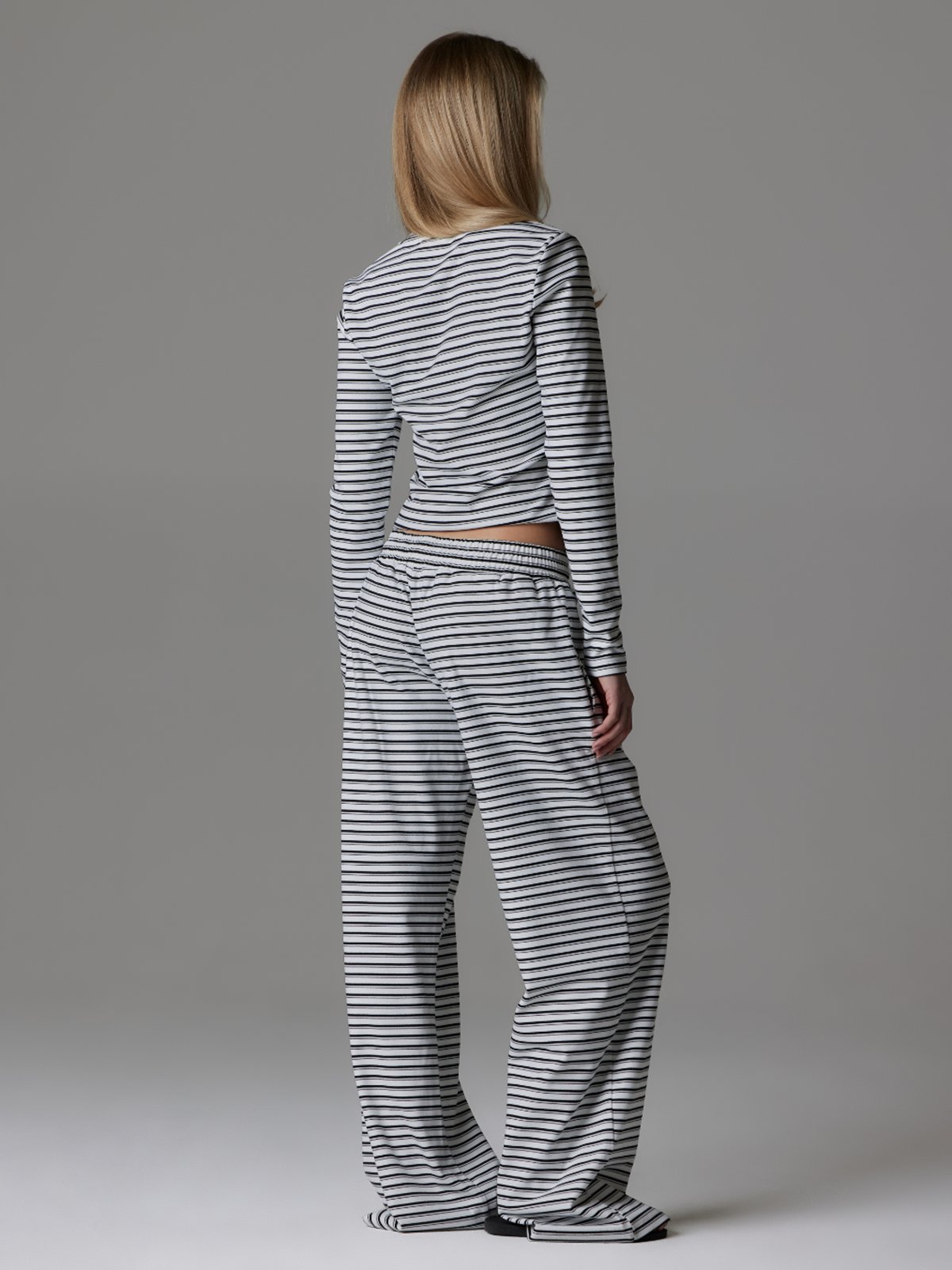 Fitberry Palmer Soft Stripe Top White / Black