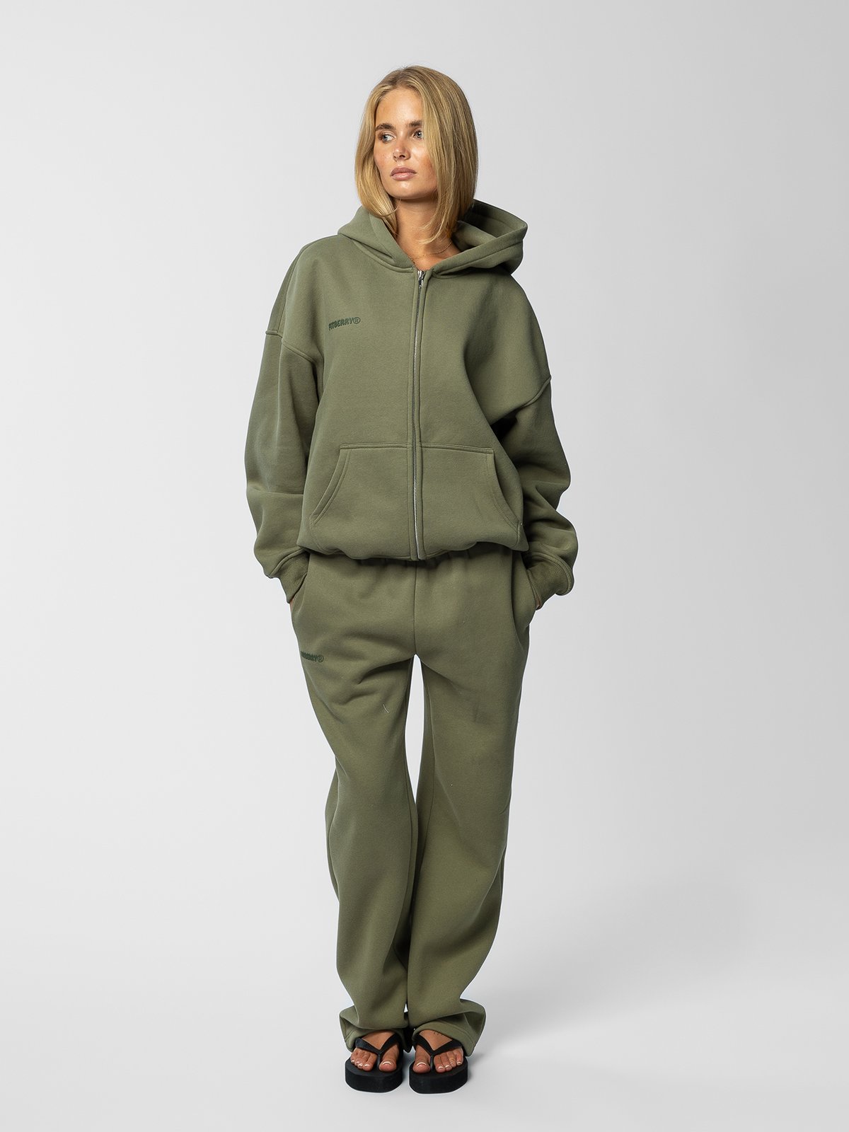 Fitberry Signature Oversized Zip Hoodie Olive