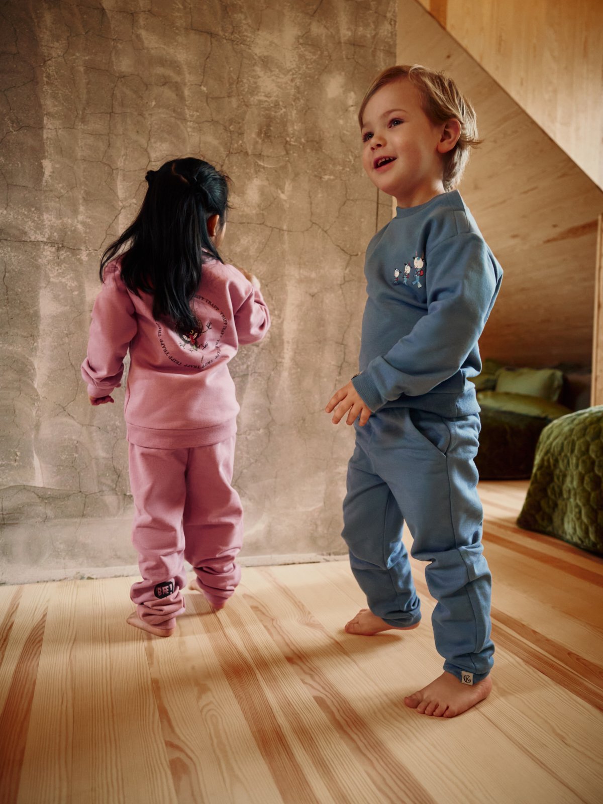 Gullkorn Bukkene Joggedress Takeblå