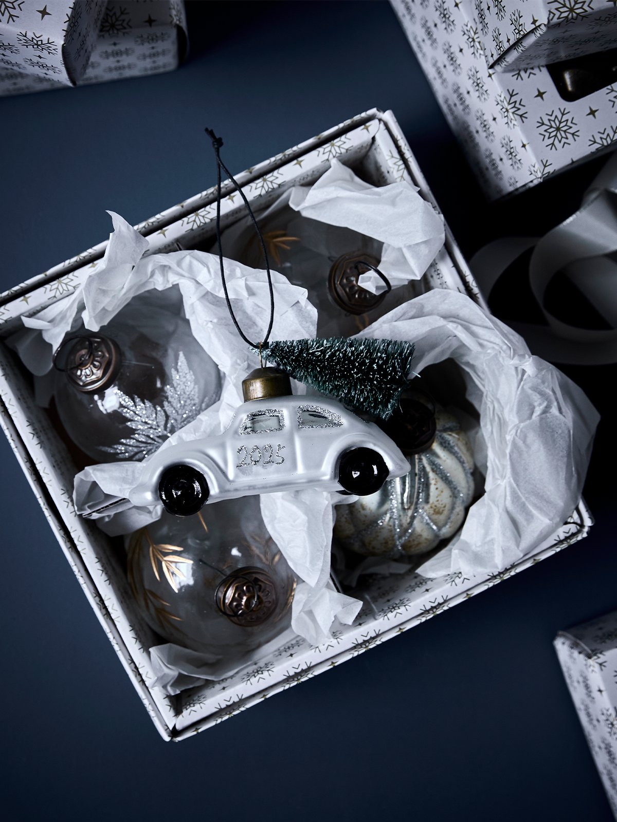 House Doctor Car Julepynt Hvit / Sølv