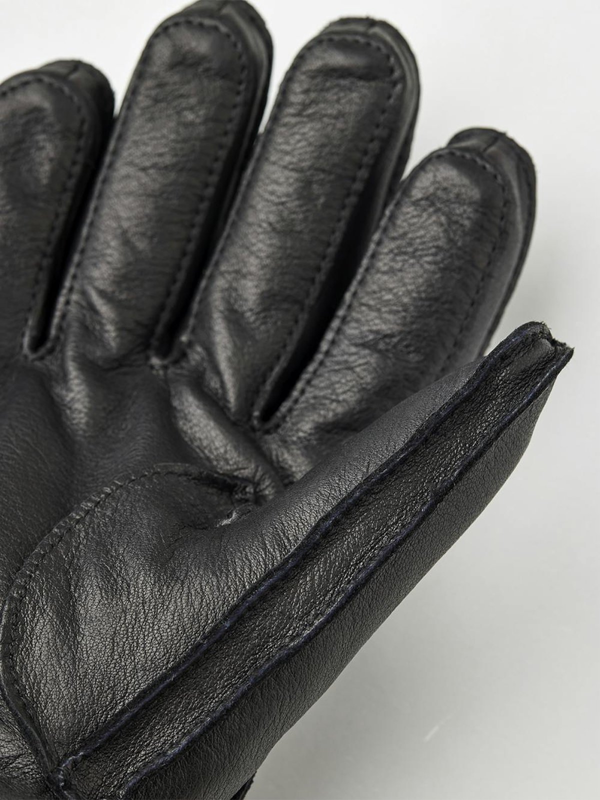 Hestra Olav Black