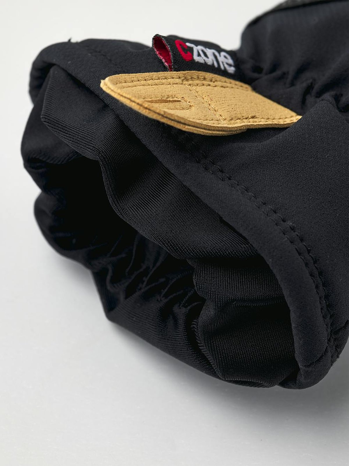 Hestra CZone Pluto Junior 5 finger Black