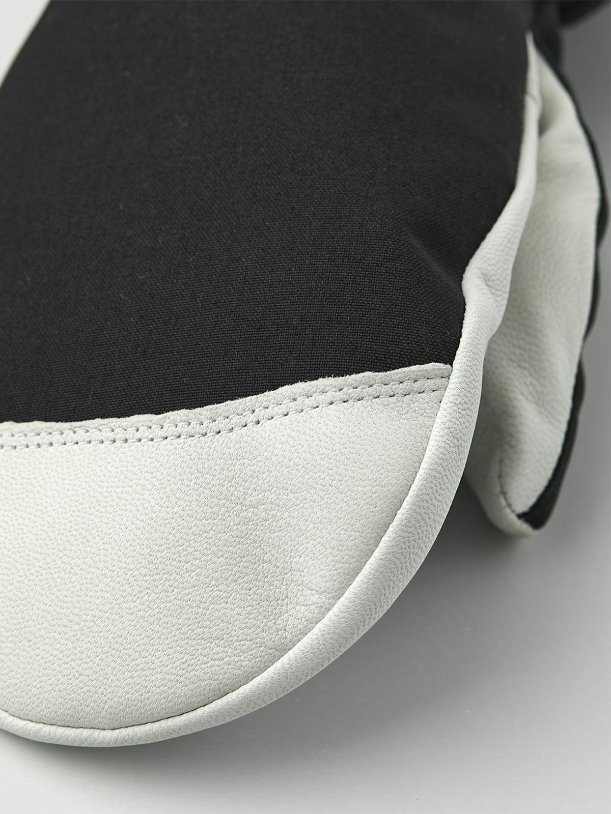 Hestra Kebnekaise Mountain Mitt Black