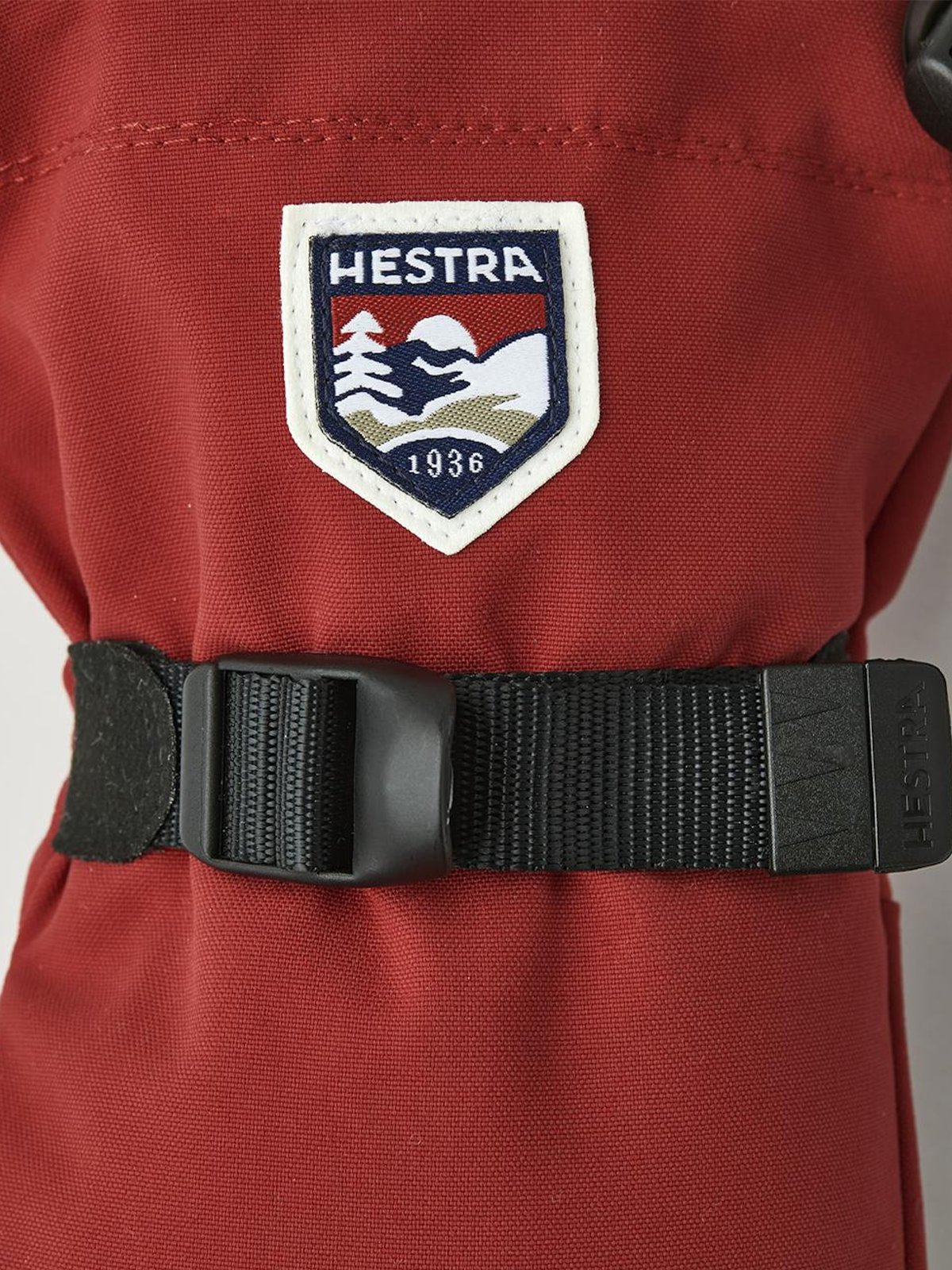 Hestra Fjellvotten Sr. Mitt Red
