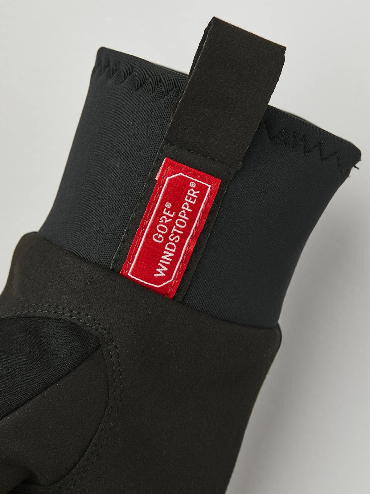Hestra Windstopper Race Tracker Black