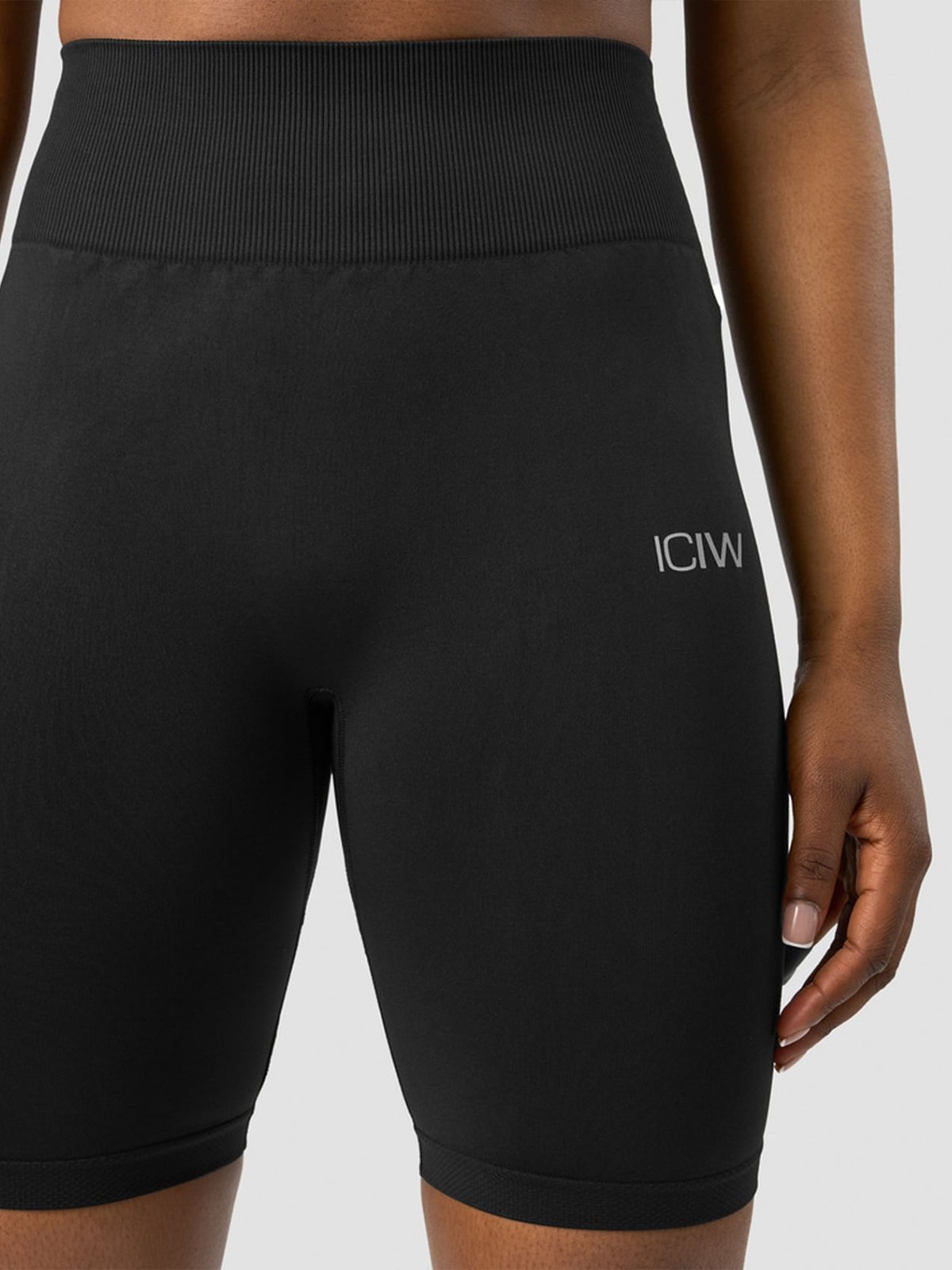 ICIW Define Seamless Biker Shorts Black