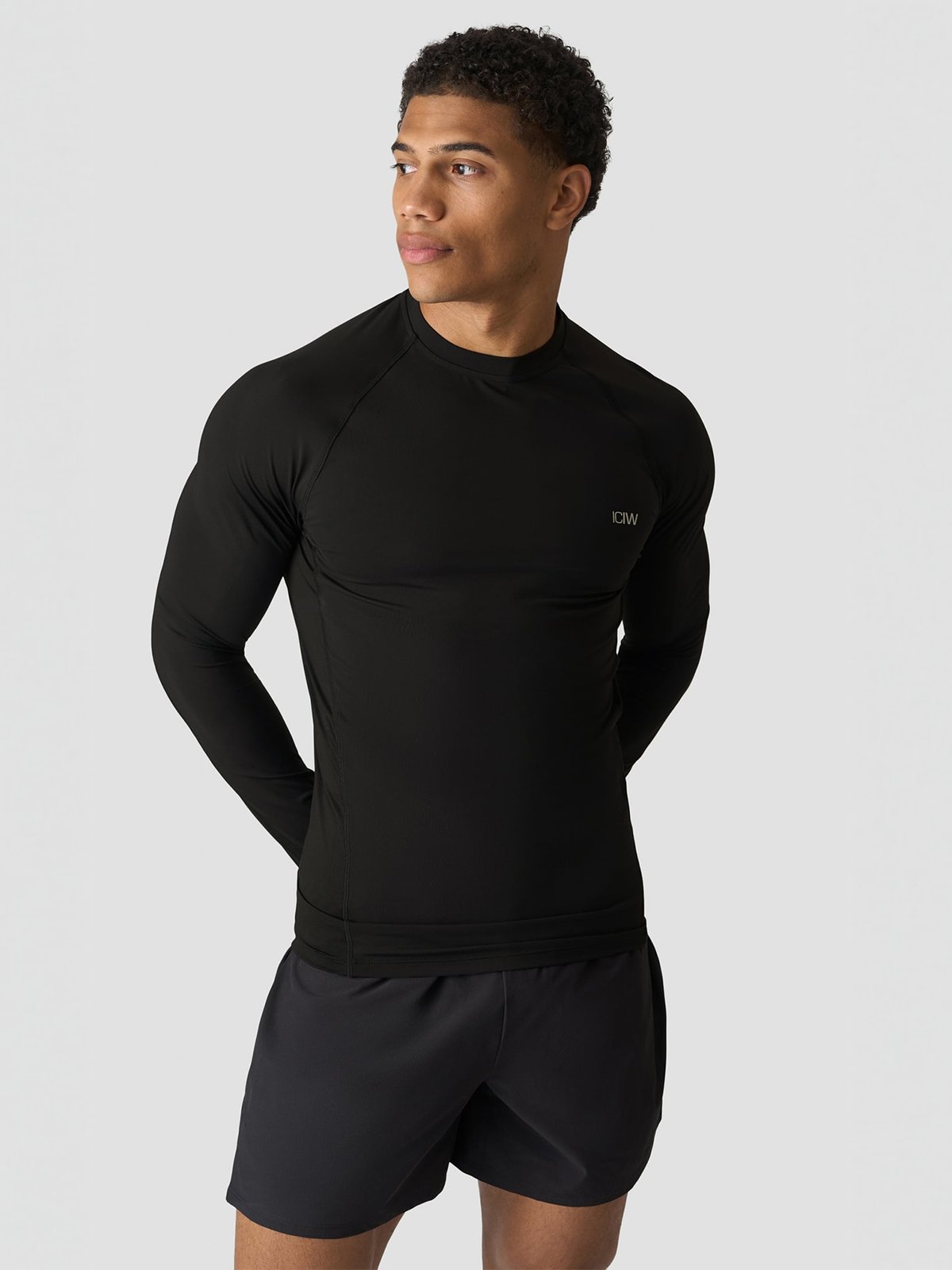 ICIW Stride Muscle Fit Long Sleeve Black