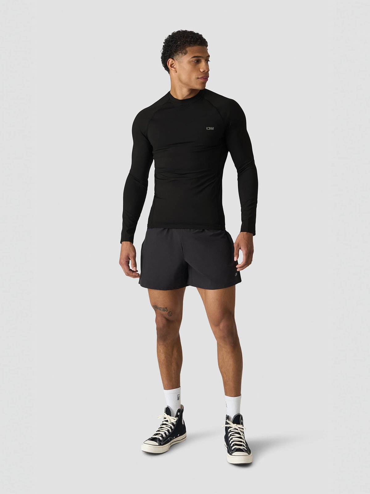 ICIW Stride Muscle Fit Long Sleeve Black