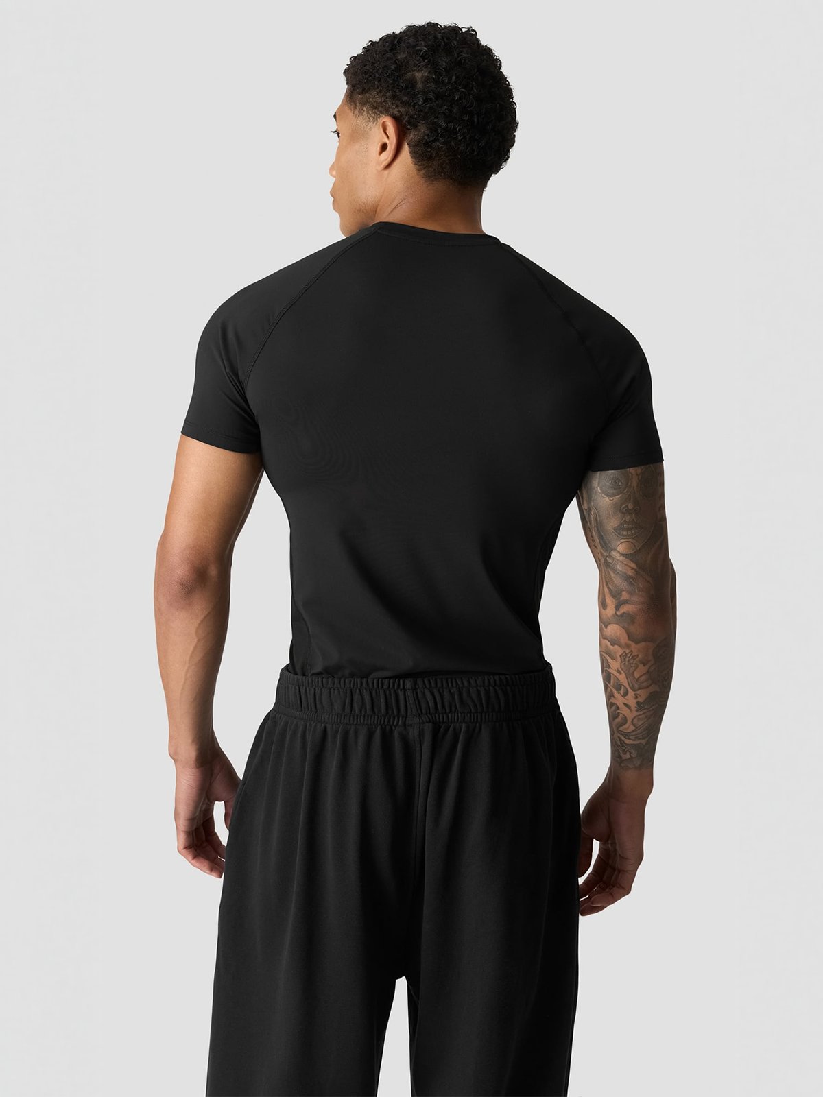 ICIW Stride Muscle Fit T-Shirt Black