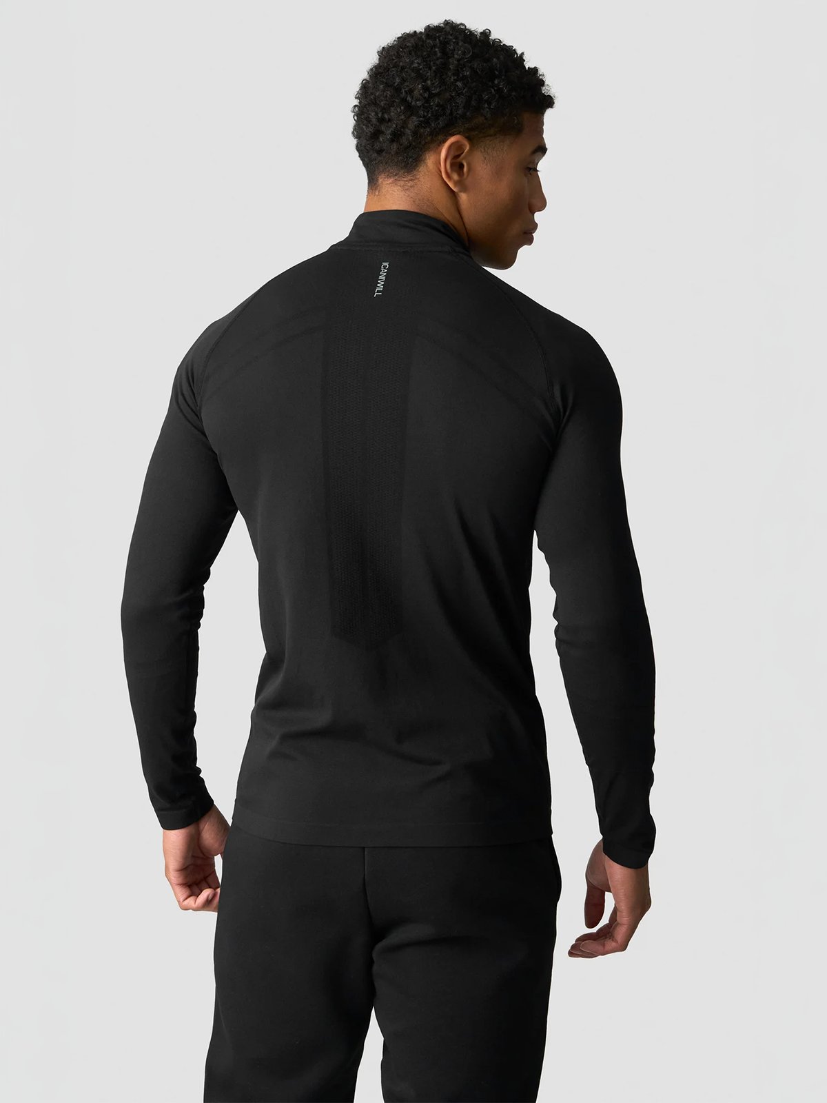 ICIW Essential Seamless 1/4 Zip Long Sleeve Black