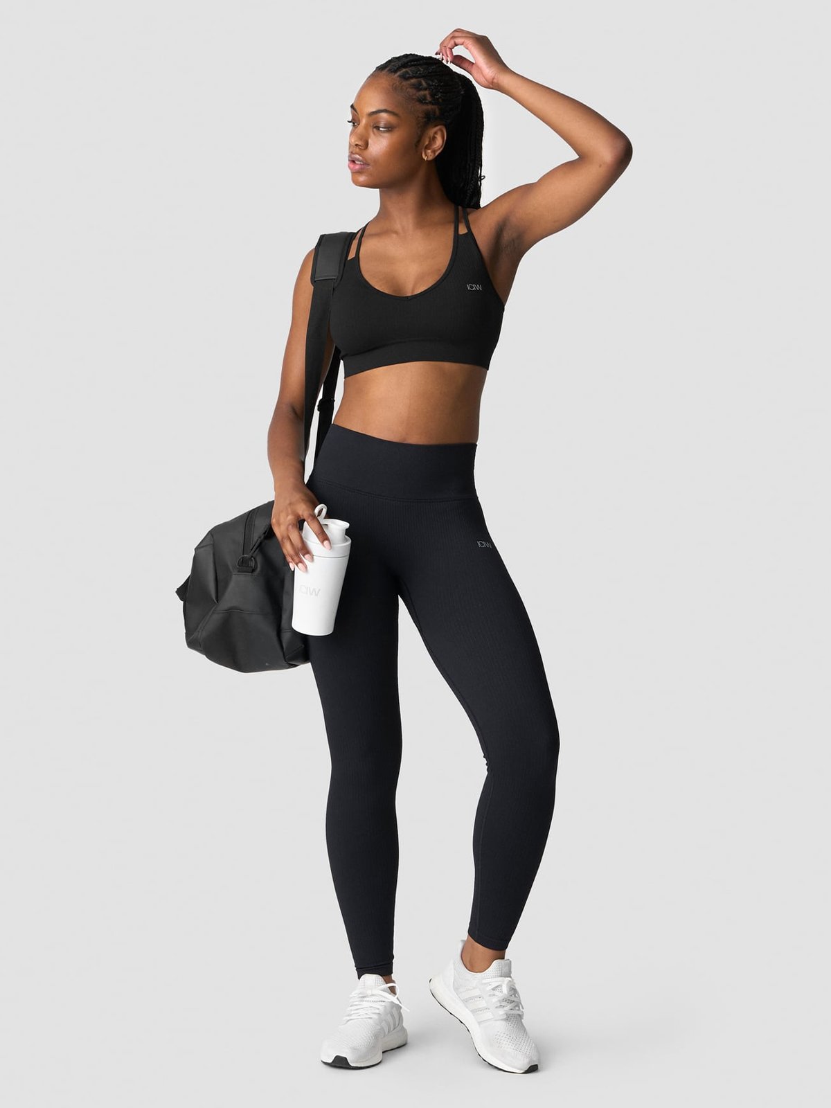 ICIW Define Seamless V-Neck Sports Bra Black