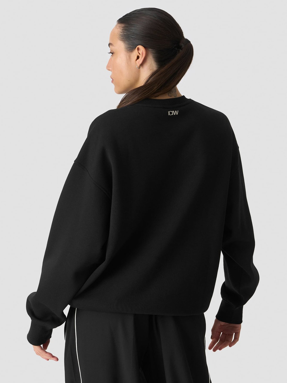 ICIW Everyday Relaxed Crewneck Print Black