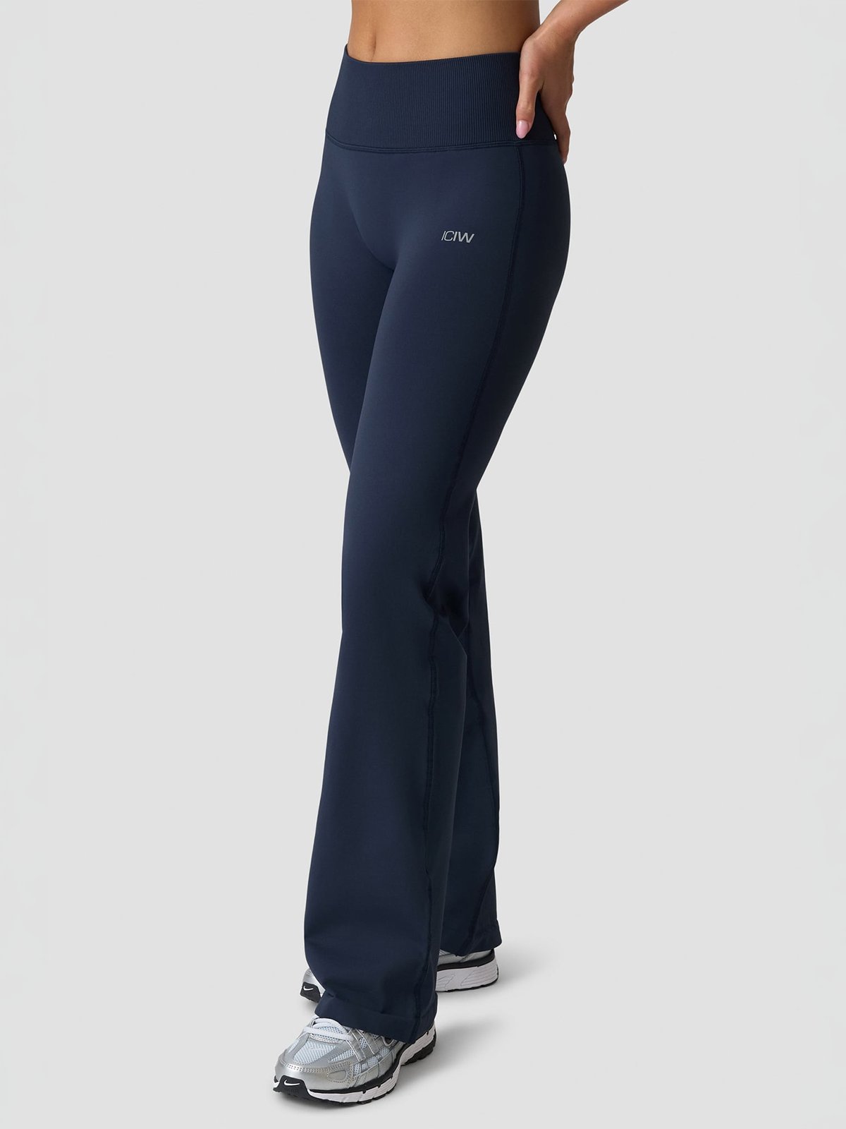 ICIW Define Seamless Straight Pants Midnight Blue