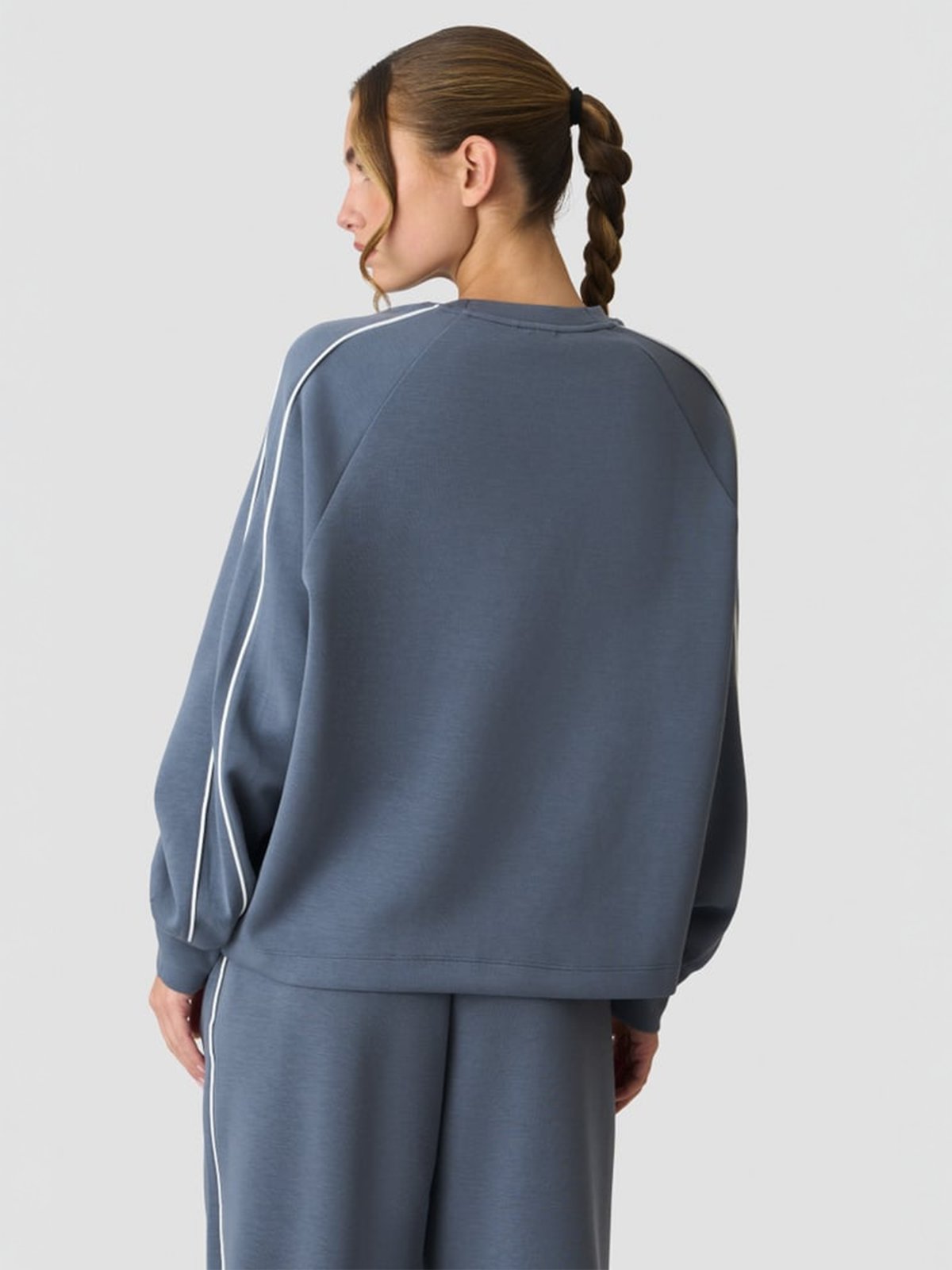ICIW Contrast Crew Neck Misty Blue