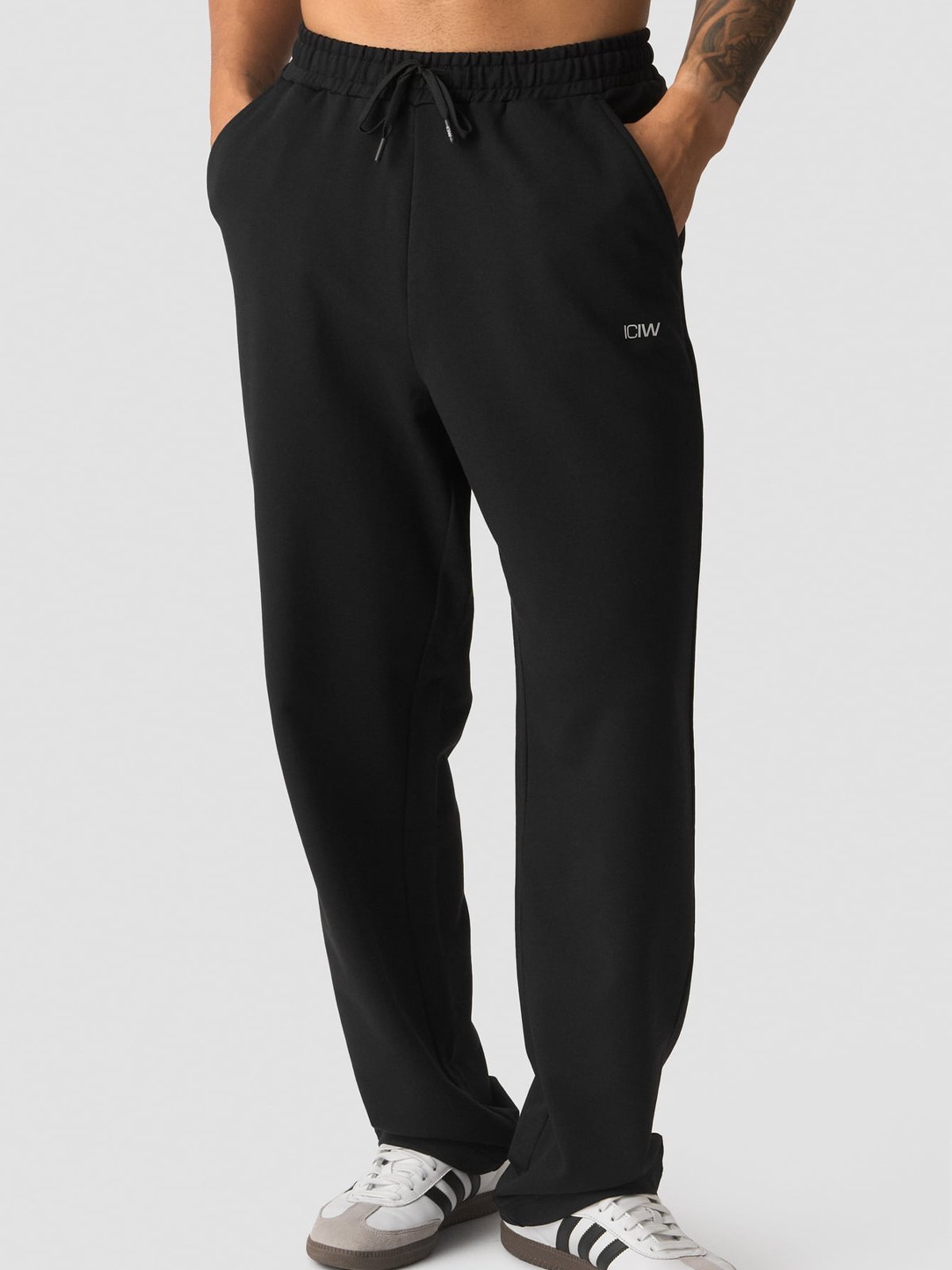 ICIW Stride Straight Leg Sweat Pants Black