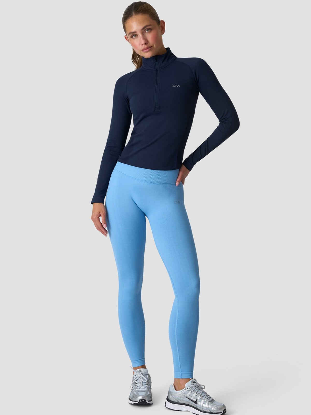 ICIW Define Seamless 1/2 Zip Midnight Blue