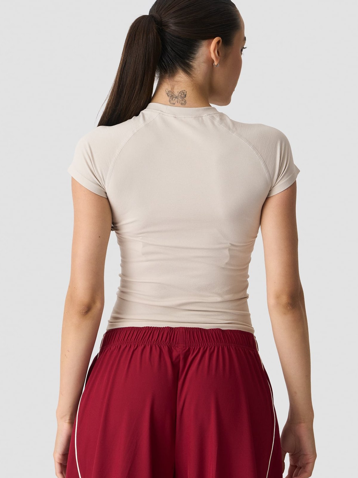 ICIW Smooth Seamless Tee Light Beige