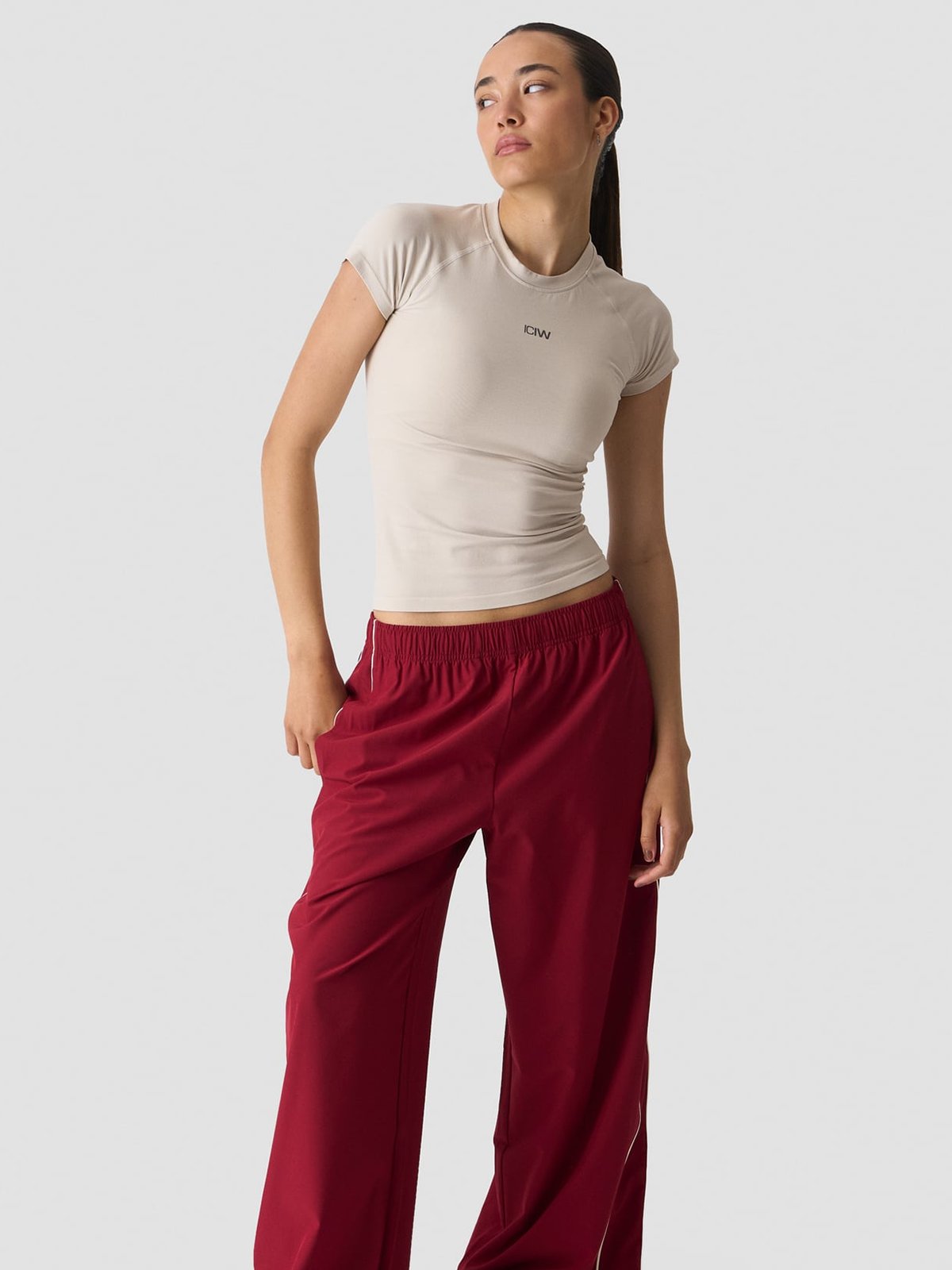 ICIW Smooth Seamless Tee Light Beige