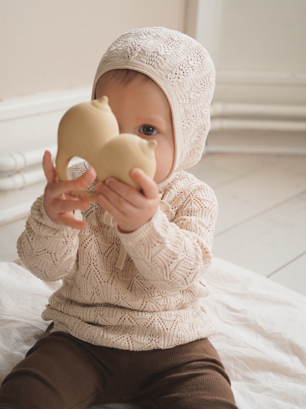 Konges Sløjd Babs Teether Creamy white