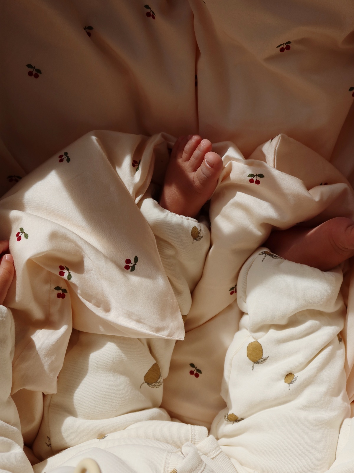 Konges Sløjd Newborn Onesie with Hood Lemon
