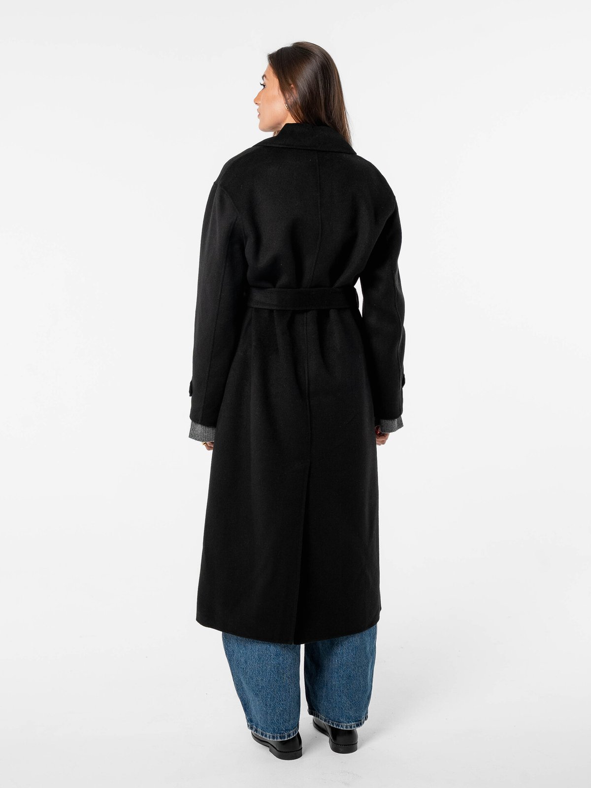 Løøv Elm Long Coat Black