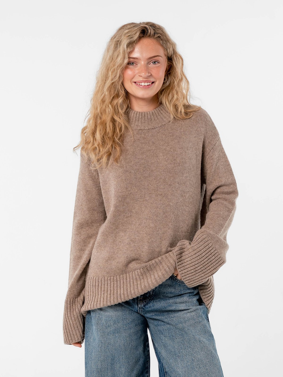 Løøv Maple Oversized Knit Sweater Beige